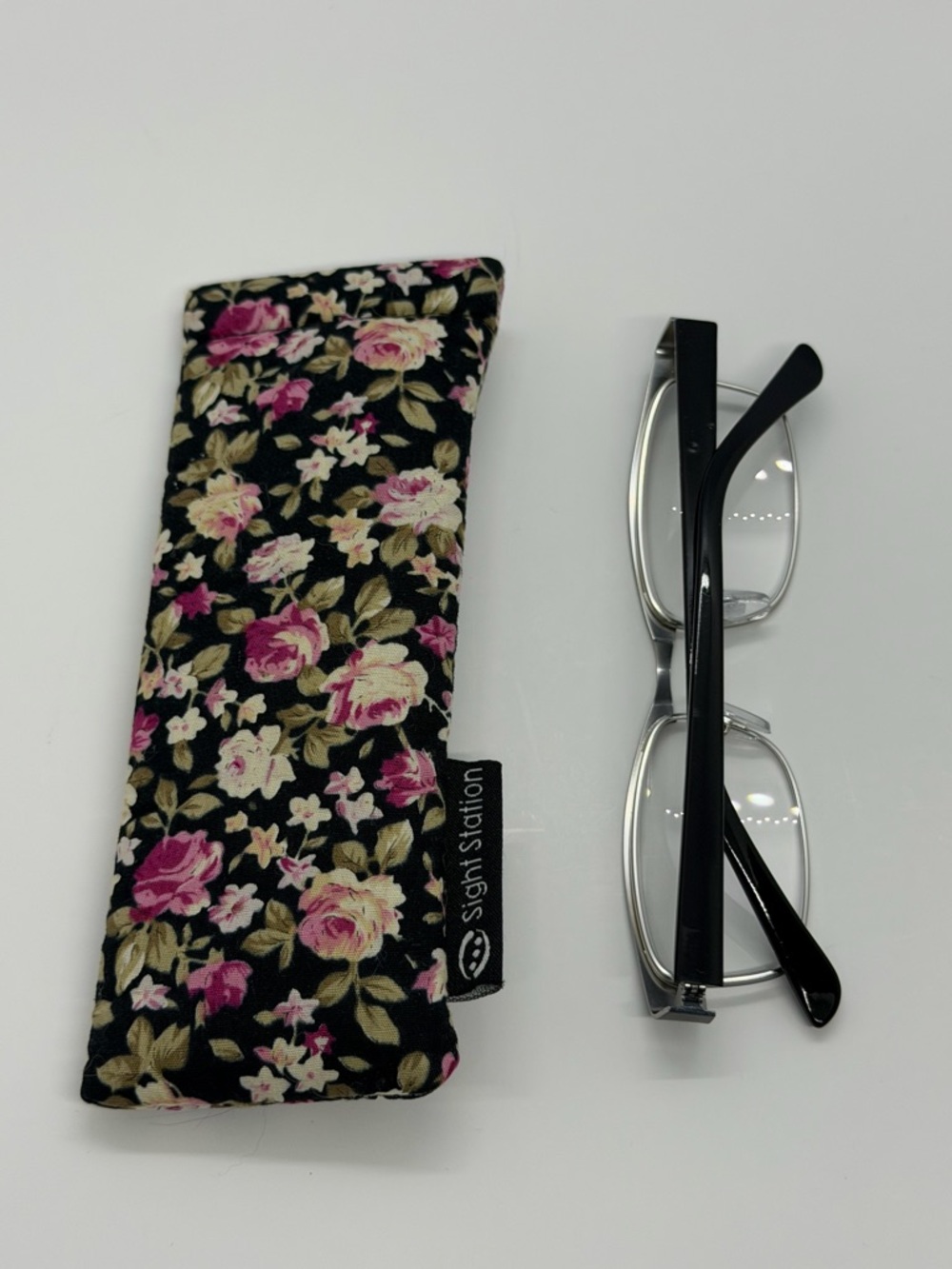 Diff Eyewear Silver and Black Reading Glasses with Floral Sleeve
